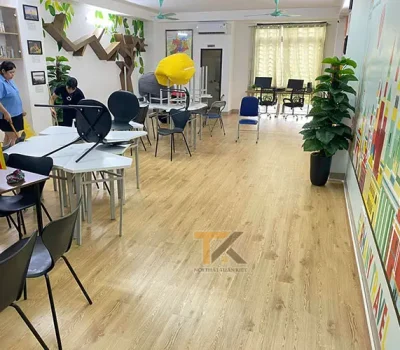 sàn nhựa giả gỗ dán keo hoàn thiện