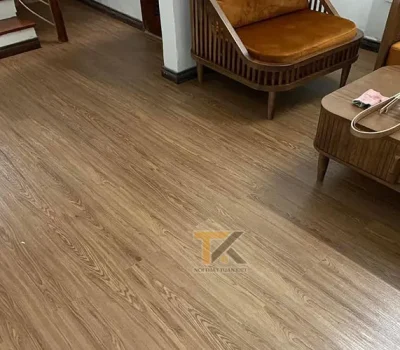 sàn nhựa giả gỗ tự dán hoàn thiện