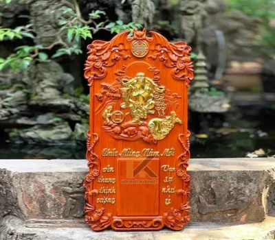 tranh gỗ treo lịch di lặc gánh bao tiền dát vàng
