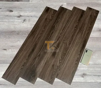 sàn nhựa giả gỗ màu đen